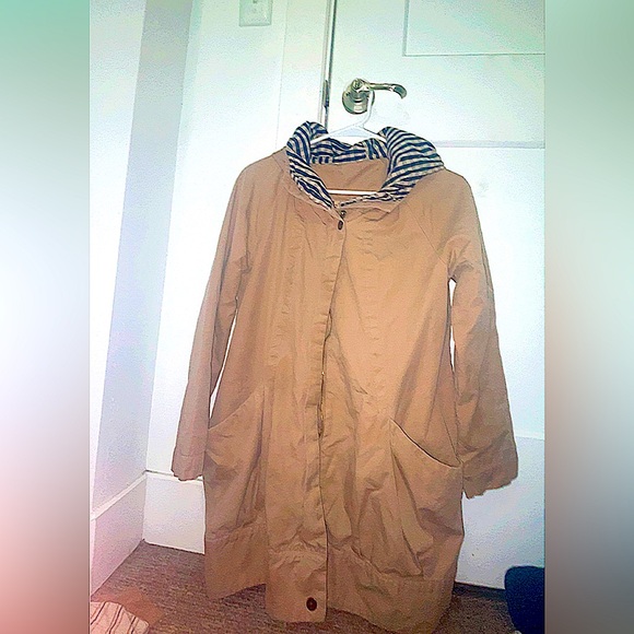 Cream Coat/ Plaid Hoodie (M) - Picture 1 of 3